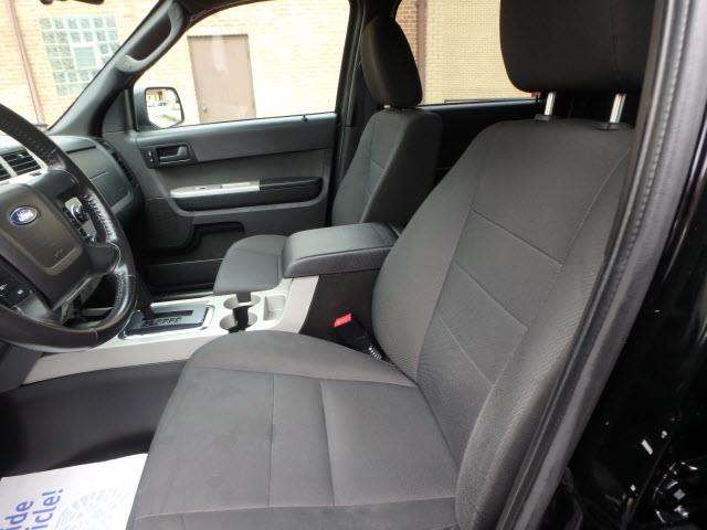 Ford Escape 2012 photo 9